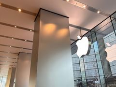 -Apple零售店(华贸购物中心店)