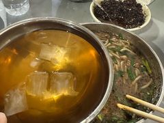 加冰酸醋-正宗杨记普洱酸醋米线(总店)