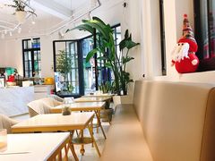 -Fridi Patisserie Cafe