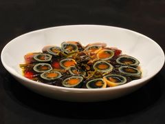 风干辣椒配溏心皮蛋-新荣记(西溪湿地店)