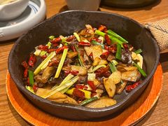 -云海肴·汽锅鸡·云南菜(天山百盛优客店)