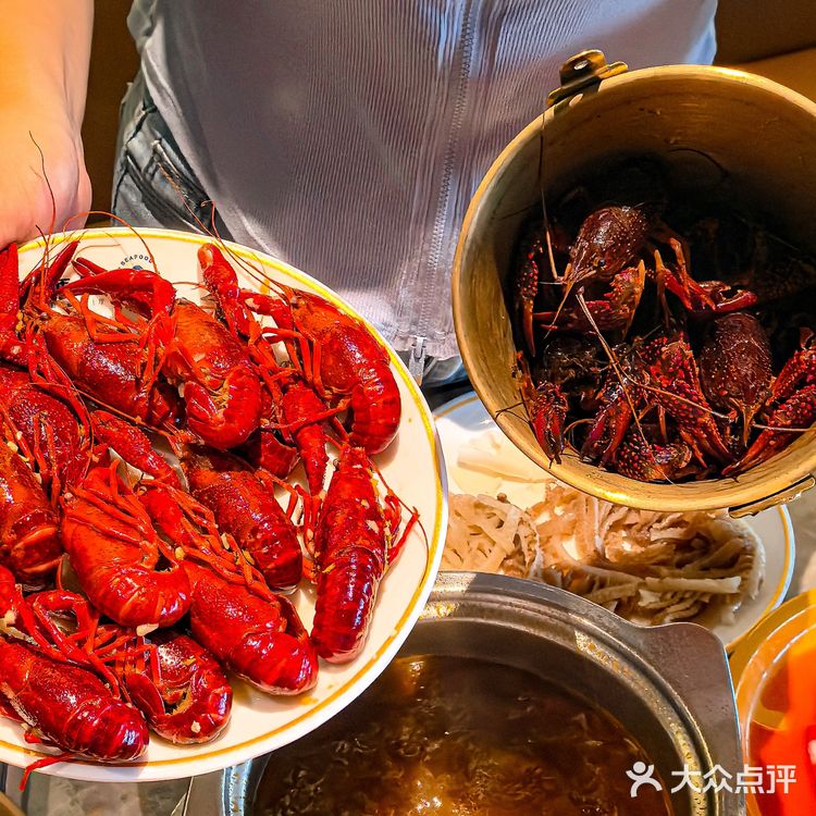 亚顶鲜真有你的!从进门开始嘴没停过……🥲🥲
