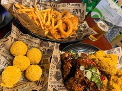 -BHC炸鸡(明洞总店)