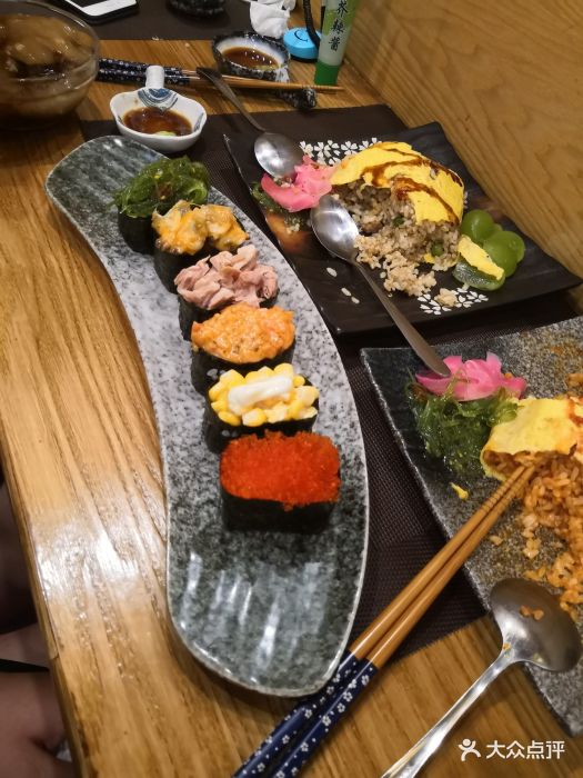 晴(日式料理)军舰寿司拼盘图片 - 第1张