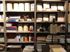 -邊城書店