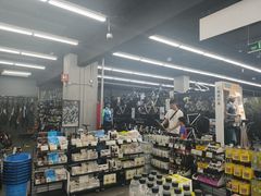 -迪卡侬(越秀公园店)