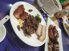 -老乡村美食农庄