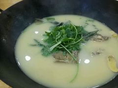 -岩泊渡桂鱼楼活鱼馆