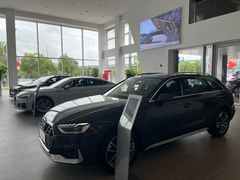 -上海冠松华奥奥迪4S店(张江店)