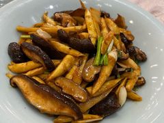 -大鸭梨烤鸭店(金顶街店)