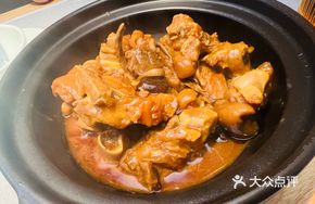Hakka Rice Wine Braised Pig Trotter