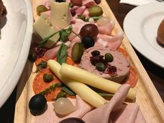 -1886德国汽车餐厅(外滩十六铺码头店)