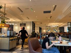 -港丽餐厅(高德置地店)