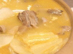 酸萝卜鸭汤煲-志明眷村·台式融合菜·宵夜