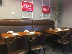 卡座-周鱼小馆石锅酸菜鱼(活力汇店)