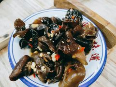 -三里屯土灶炖公鸡地锅鸡(江东店)