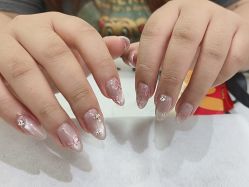 -尤米一站式美甲美睫