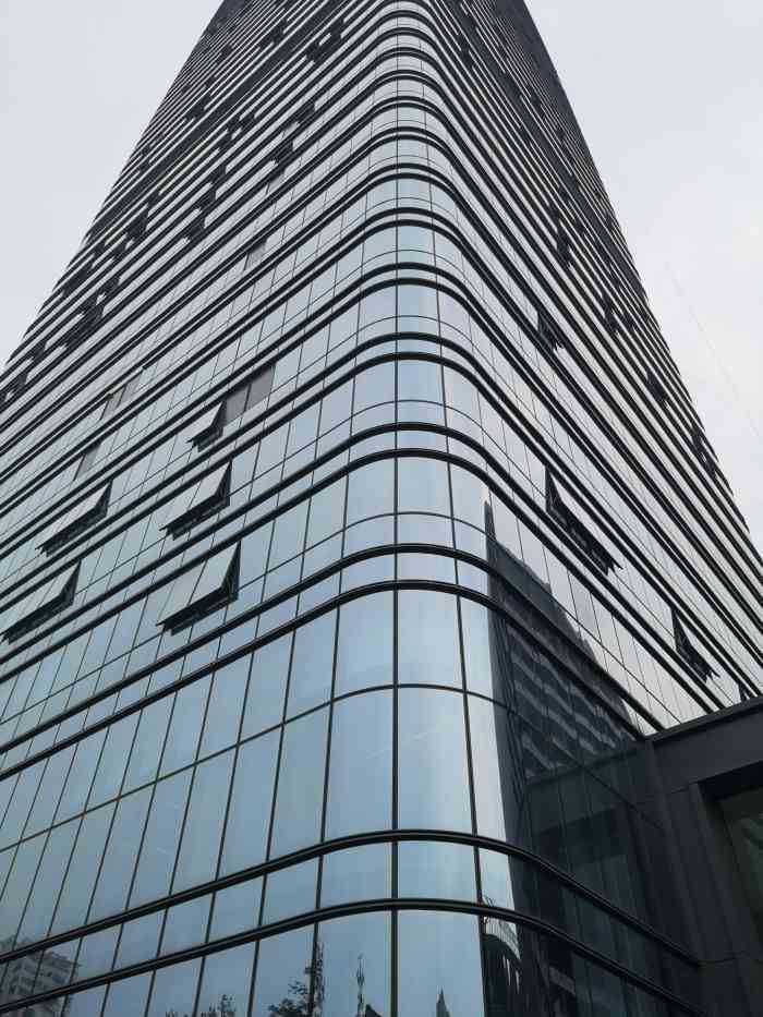 长富金茂大厦-"这个楼呢,也算是深圳地标建筑了,非常高,.