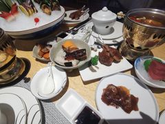 -雍和会海鲜姿造自助(湖东路店)