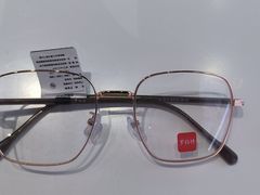 -罗伯特眼镜·蔡司官方授权(前海桂湾店)