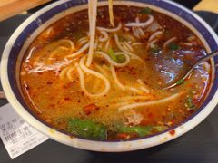 -云阿蛮云南生烫牛肉米线(奉贤路店)