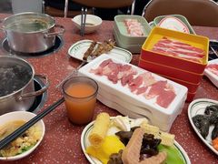 -四囍码头海鲜烧烤自助火锅(外滩南京东路悦荟广场店)