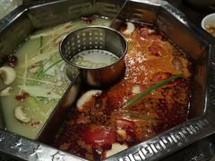 -佬土鹅肠火锅(中建大观店)