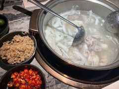 -大头椰·海南椰子鸡火锅(思明万象城店)