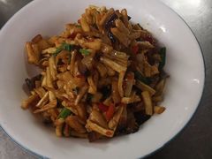 萝卜干炒腊肉-田趣园长沙菜(天安云谷店)