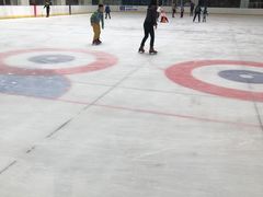 -炫采冰场(红博中央公园商场店)