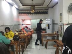 大堂-红帽叔叔包子