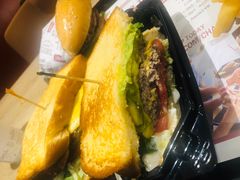 -The Habit Burger Grill 哈比特汉堡(爱琴海店)