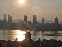 -东方豪景花园酒店·怡景旋转餐厅