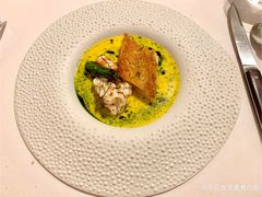 红鲻鱼和硬脆面包片-Odette