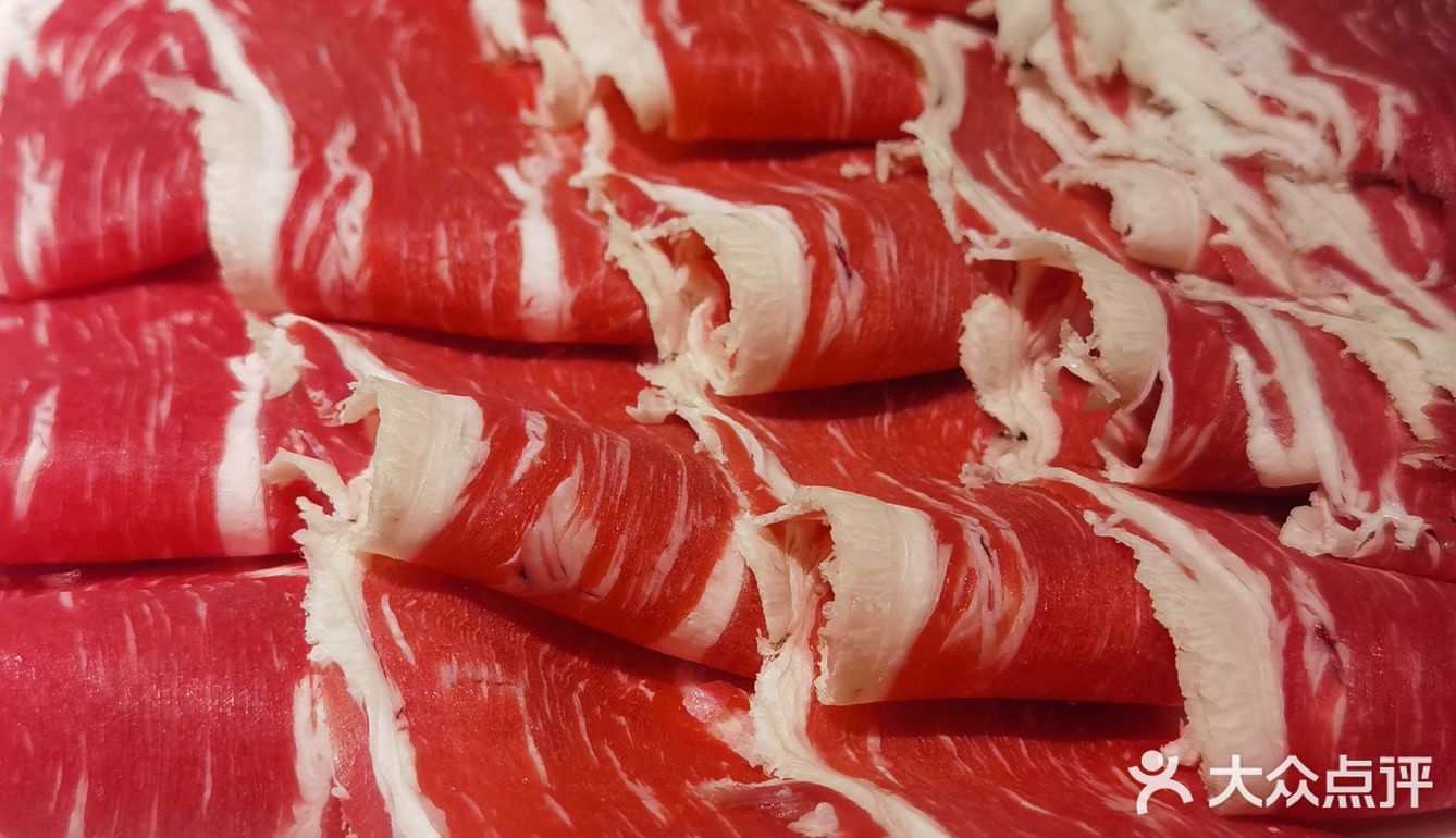团购：双人餐有一牛肉，一羊肉，还有蔬菜和豆皮粉丝