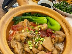腊肠滑鸡煲仔饭-煲仔皇腊味煲仔饭(经四万达店)
