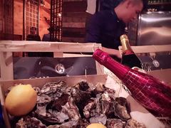 -斯普汇生蚝牛排馆(中骏世界城店)