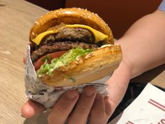 -The Habit Burger Grill 哈比特汉堡(爱琴海店)