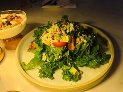 牛油果羽衣甘蓝沙拉-The Rug Cafe(王府中环店)
