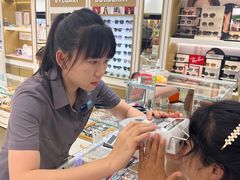 -美式眼镜·授权蔡司.依视路.尼康.豪雅.明月(人民广场店)