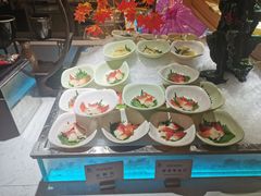 -腾阁自助餐厅(朝林广场店)