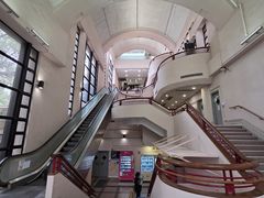 -香港大学