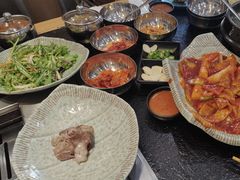 -臻牛烤肉