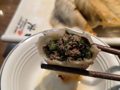 茴香肉锅贴-春水锅贴·传统鲁菜(大明湖店)