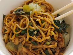 -全家便利店(愚园店)