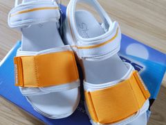 -SKECHERS 斯凯奇(上海国际时尚中心店)