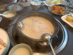 -大匠工房古船木艺术餐厅·猪肚鸡专门店(长白仙岛店)