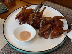 玻璃脆皮乳鸽-皓粤·臻品荟