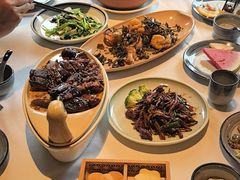 -八府香鸭·啫啫煲(华山路店)