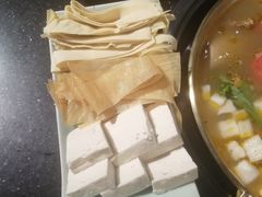 -顶顶汤火牛排火锅·经典铜锅涮肉